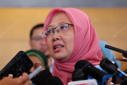 DR ZALIHA MUSTAFA