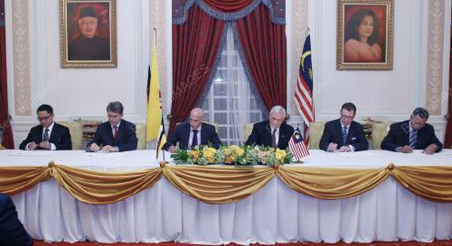 MOHD NAJIB TUN ABDUL RAZAK