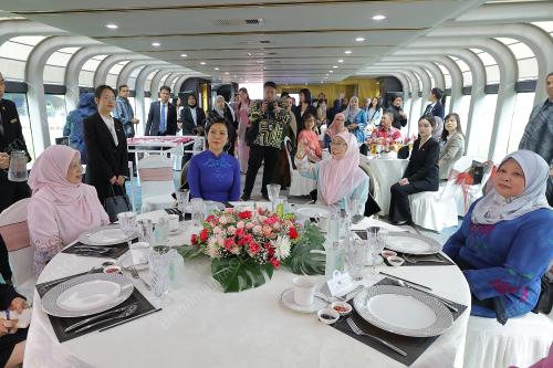 DATUK SERI DR WAN AZIZAH WAN ISMAIL