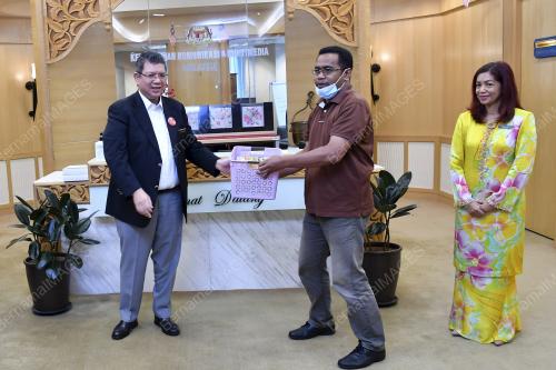DATUK SAIFUDDIN ABDULLAH