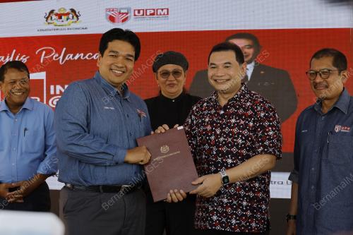 RAFIZI RAMLI