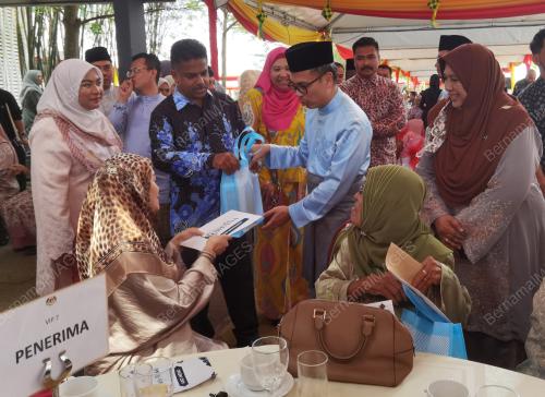 FAHMI FADZIL