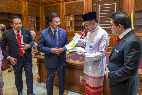DATUK SERI ANWAR IBRAHIM