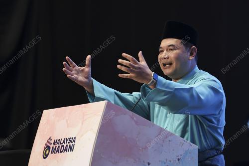 RAFIZI RAMLI