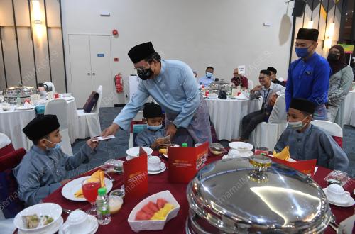 TAN SRI MOHD ZUKI ALI
