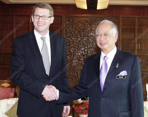 MOHD NAJIB TUN ABDUL RAZAK