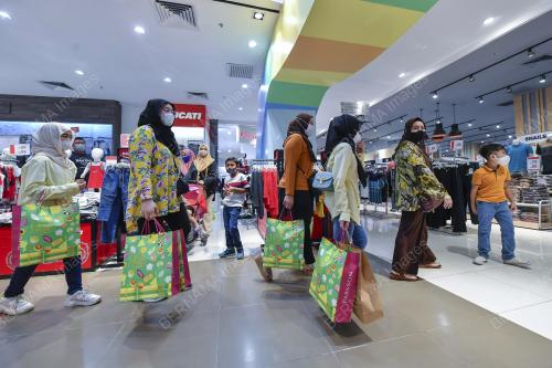 ANAK YATIM BELI BAJU RAYA
