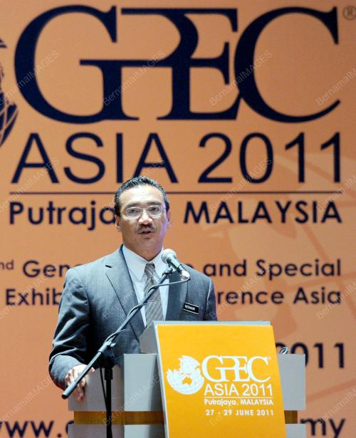 DATUK SERI HISHAMUDDIN TUN HUSSEIN