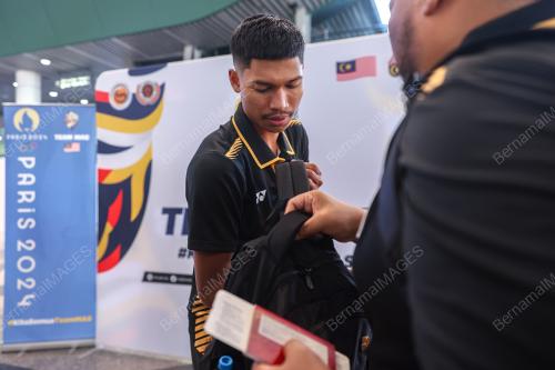 MUHAMMAD AZEEM FAHMI