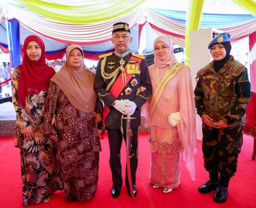 AL-SULTAN ABDULLAH RI'AYATUDDIN AL-MUSTAFA BILLAH SHAH