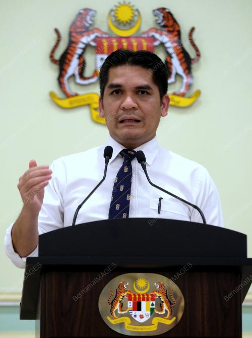 DR MOHD RADZI MD JIDIN