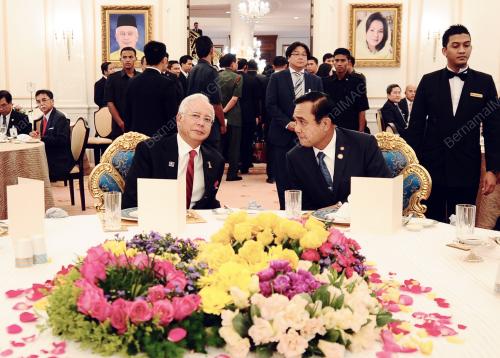 PTJ16_01122014_PM_THAILAND