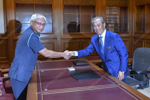 TAN SRI MUHYIDDIN YASSIN