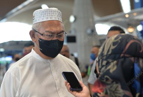 TAN SRI NOH OMAR