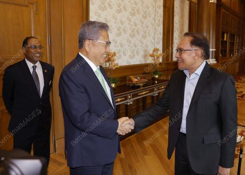 DATUK SERI ANWAR IBRAHIM