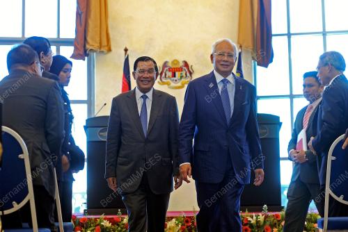 PTJ16_03062016_NAJIB_HUNSEN