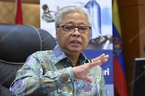 DATUK SERI ISMAIL SABRI YAAKOB