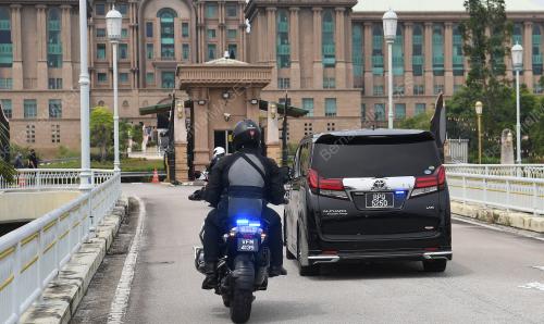 TINJAUAN PERKEMBANGAN DI BANGUNAN PERDANA PUTRA