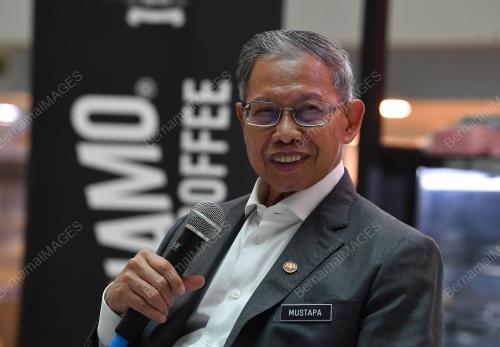 DATUK SERI MUSTAPA MOHAMED