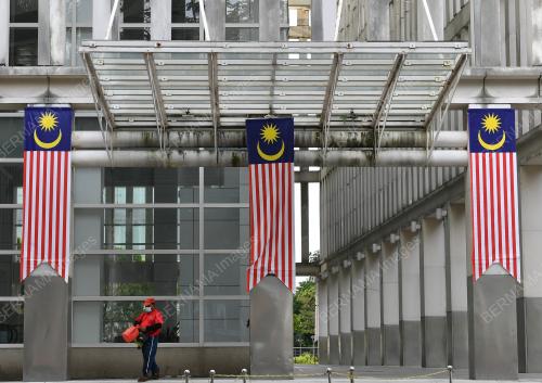 PTJ16_07082021_BENDERA