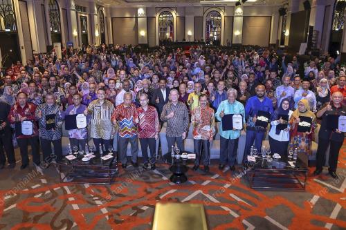DATUK SERI FADILLAH YUSOF