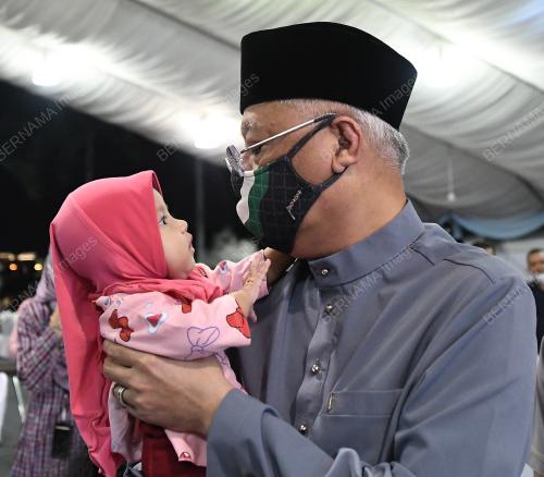 DATUK SERI ISMAIL SABRI YAAKOB