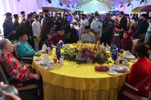 AL-SULTAN ABDULLAH RI'AYATUDDIN AL-MUSTAFA BILLAH SHAH