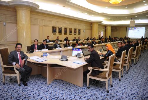 PTJ16_08082017_MESYUARAT_BAJET