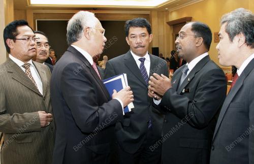 MOHD NAJIB TUN ABDUL RAZAK