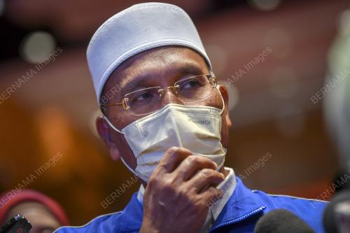 SENATOR IDRIS AHMAD