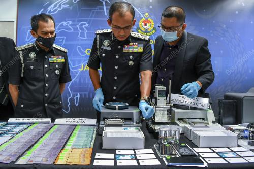 DATUK INDERA KHAIRUL DZAIMEE DAUD
