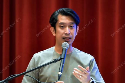 ADAM ADLI ABDUL HALIM