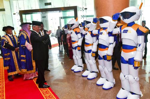 PTJ16_12092019_UNIKL_BN201910103874