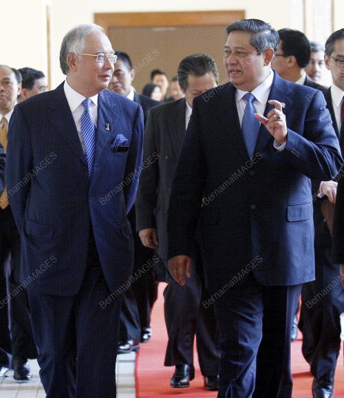MOHD NAJIB TUN ABDUL RAZAK