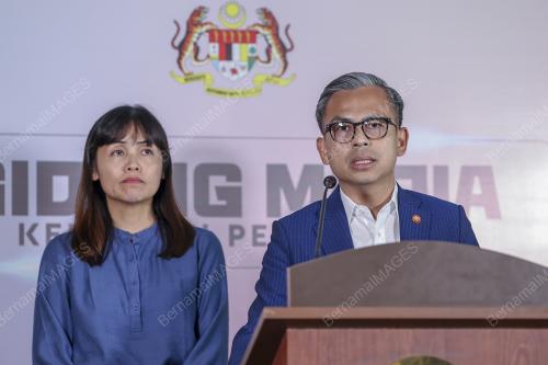FAHMI FADZIL