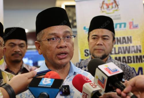 DATUK DR MOHD NA'IM MOKHTAR