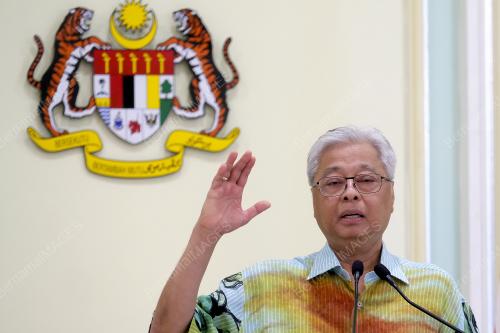 DATUK SERI ISMAIL SABRI YAAKOB