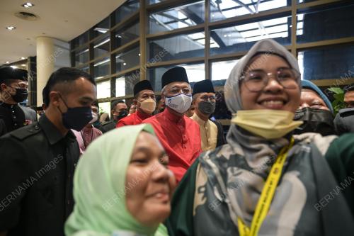 DATUK SERI ISMAIL SABRI YAAKOB