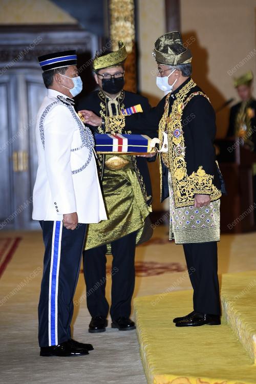 AL-SULTAN ABDULLAH RI'AYATUDDIN AL-MUSTAFA BILLAH SHAH 