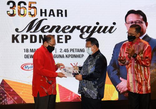 DATUK SERI ALEXANDER NANTA LINGGI