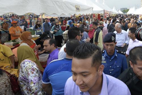 PTJ16_18062015_BAZAR