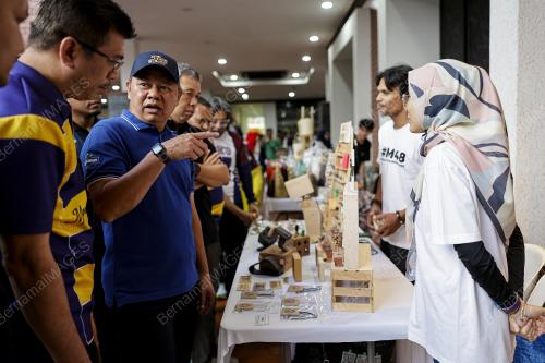 DATUK FADLUN MAK UJUD
