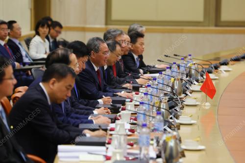 LI QIANG