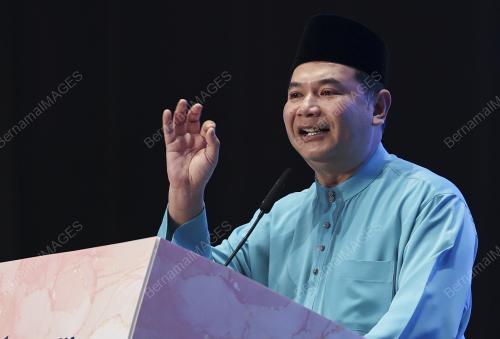 RAFIZI RAMLI