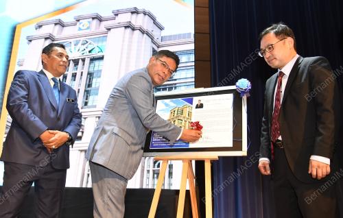 DATUK SERI SAIFUDDIN NASUTION