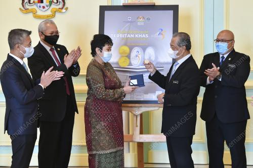 TAN SRI MUHYIDDIN YASSIN