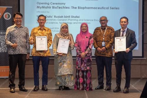 DATUK RUZIAH SHAFIE