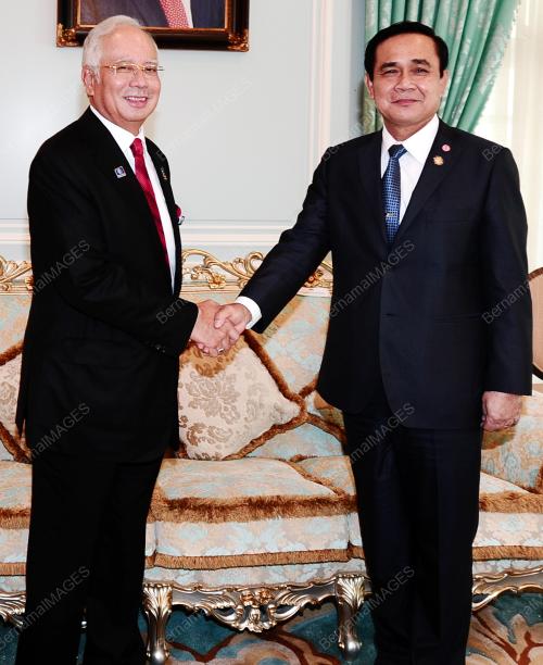 PTJ17_01122014_PM_THAILAND