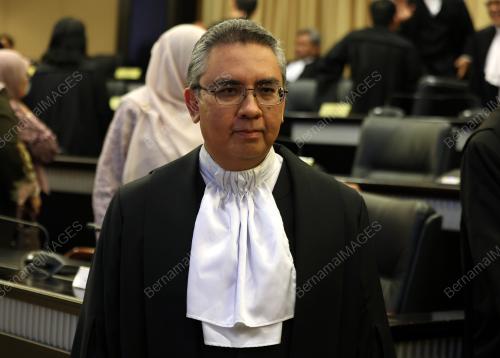 DATUK MOHD NAZLAN MOHD GHAZALI