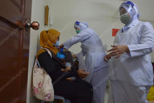 TINJAUAN PEMBERIAN VAKSIN ORANG ASLI